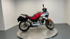 Moto Guzzi V100 Mandello S E5+ (25MY)